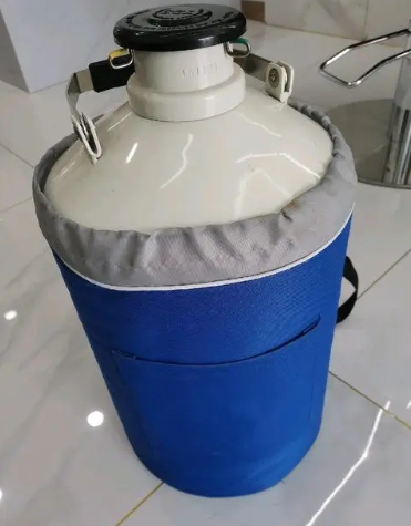 液氮罐